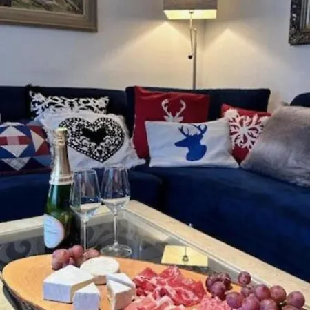 Apartment&mountain View