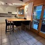 & Mountain View アパート Saas im Prattigau