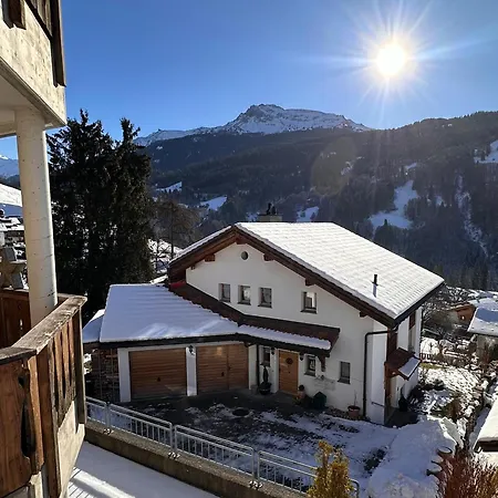 Apartment & Mountain View *