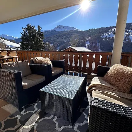 Apartment & Mountain View Saas im Prattigau